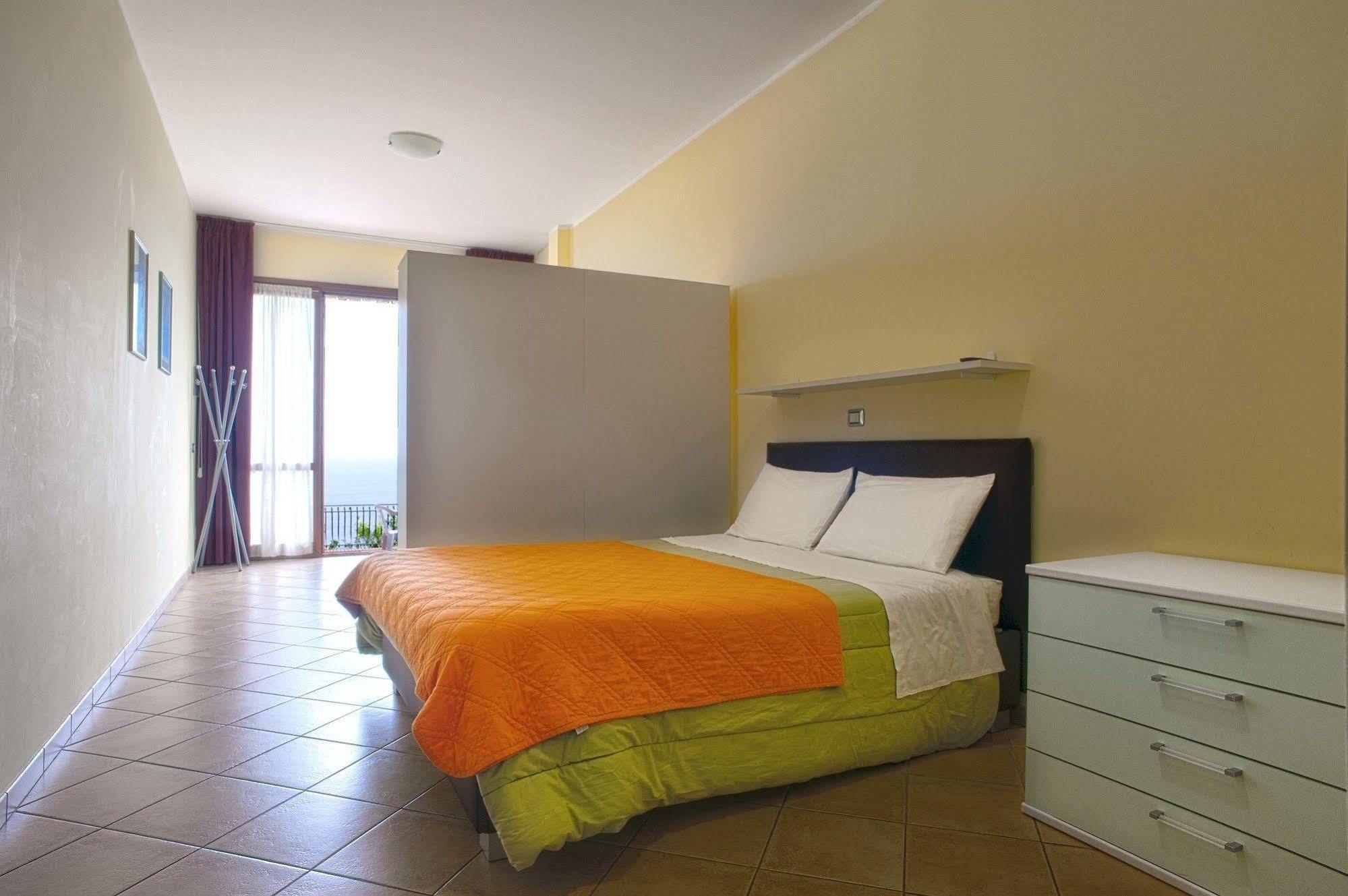 Le Terrazze Vacanze Apartment *